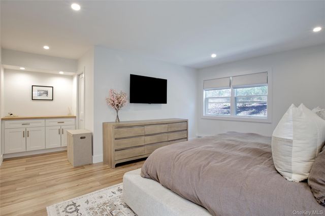 58 Roger Drive, Port Washington, NY 11050