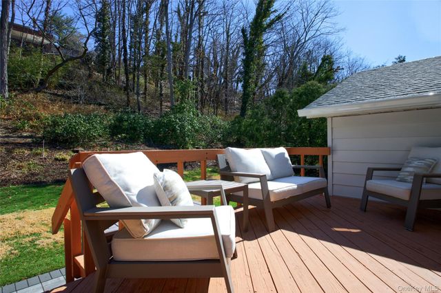 58 Roger Drive, Port Washington, NY 11050