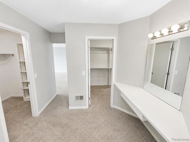 6446 Royal Pointe Drive, West Bloomfield, MI 48322