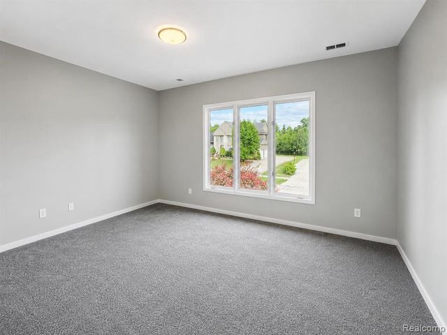 6446 Royal Pointe Drive, West Bloomfield, MI 48322