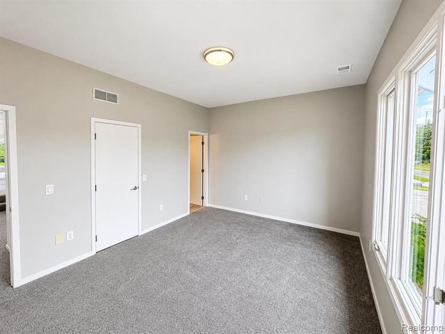 6446 Royal Pointe Drive, West Bloomfield, MI 48322