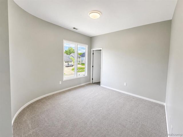6446 Royal Pointe Drive, West Bloomfield, MI 48322