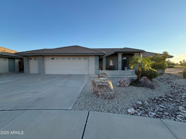 11401 E MEDINA Avenue, Mesa, AZ 85209