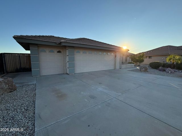 11401 E MEDINA Avenue, Mesa, AZ 85209