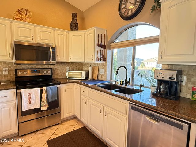 11401 E MEDINA Avenue, Mesa, AZ 85209