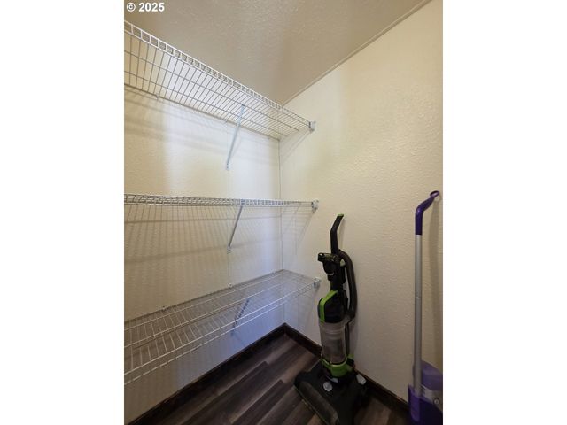 231 OWYHEE Ln, Roseburg, OR 97471