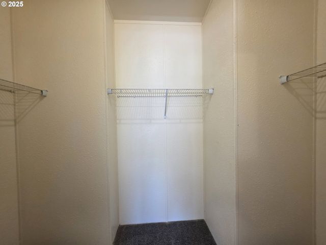 231 OWYHEE Ln, Roseburg, OR 97471
