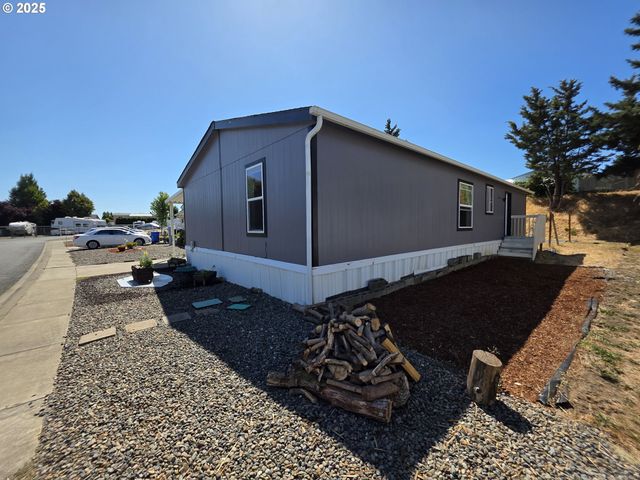 231 OWYHEE Ln, Roseburg, OR 97471