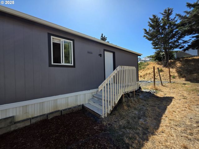 231 OWYHEE Ln, Roseburg, OR 97471