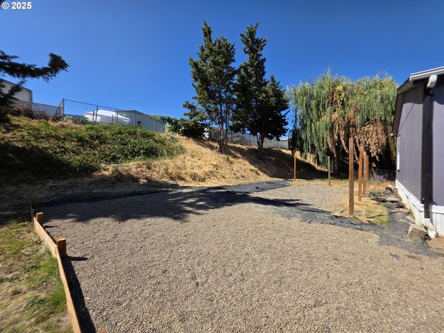 231 OWYHEE Ln, Roseburg, OR 97471