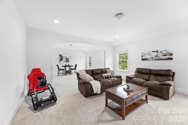 1009 Princessa Drive, Matthews, NC 28104