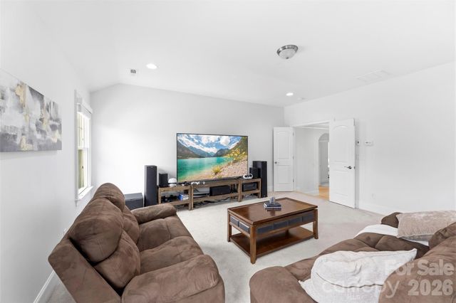 1009 Princessa Drive, Matthews, NC 28104