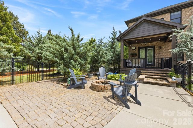 1009 Princessa Drive, Matthews, NC 28104