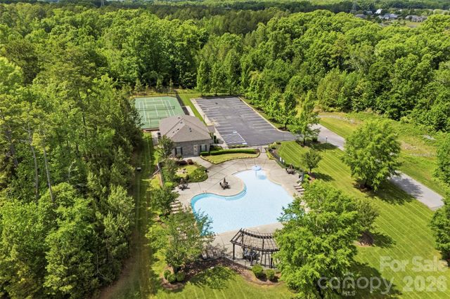 1009 Princessa Drive, Matthews, NC 28104