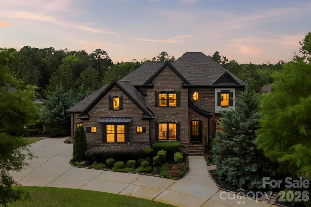 1009 Princessa Drive, Matthews, NC 28104