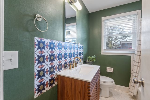 327 Dinwiddie Dr, Madison, TN 37115