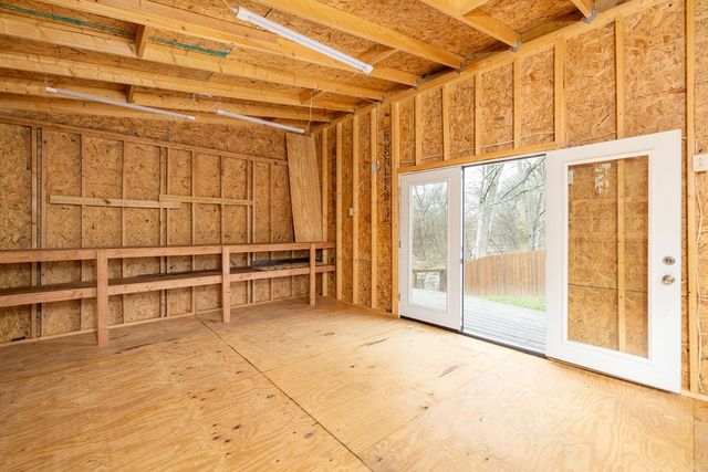 327 Dinwiddie Dr, Madison, TN 37115