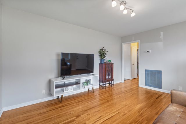 327 Dinwiddie Dr, Madison, TN 37115