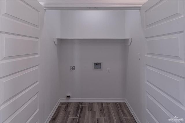 219 N Minnesota Street, Alton, TX 78573