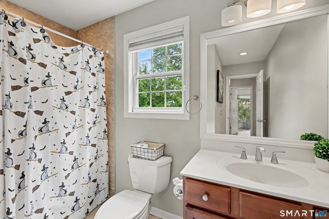 67 Summit Street, Derby, CT 06418