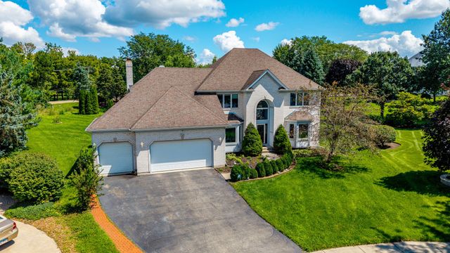 926 Edgewood Drive, Sugar Grove, IL 60554