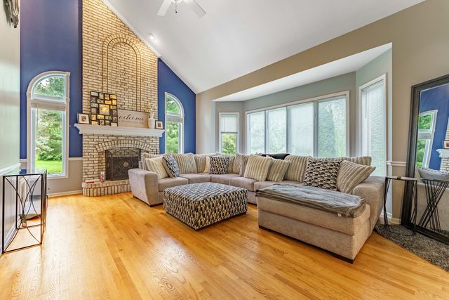 926 Edgewood Drive, Sugar Grove, IL 60554