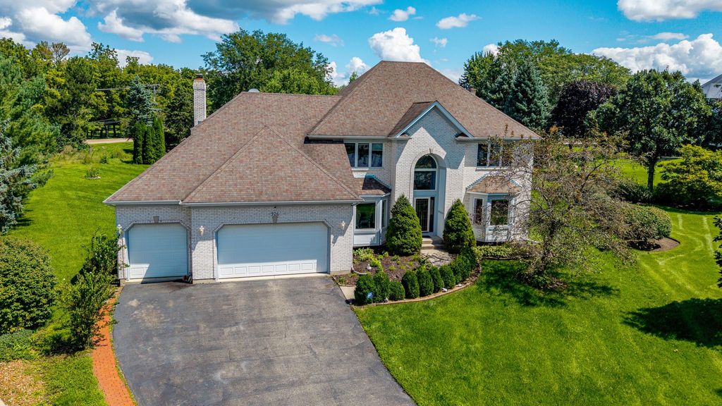926 Edgewood Drive, Sugar Grove, IL 60554