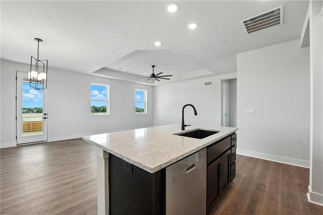 1415 N 163rd Circle, Basehor, KS 66007