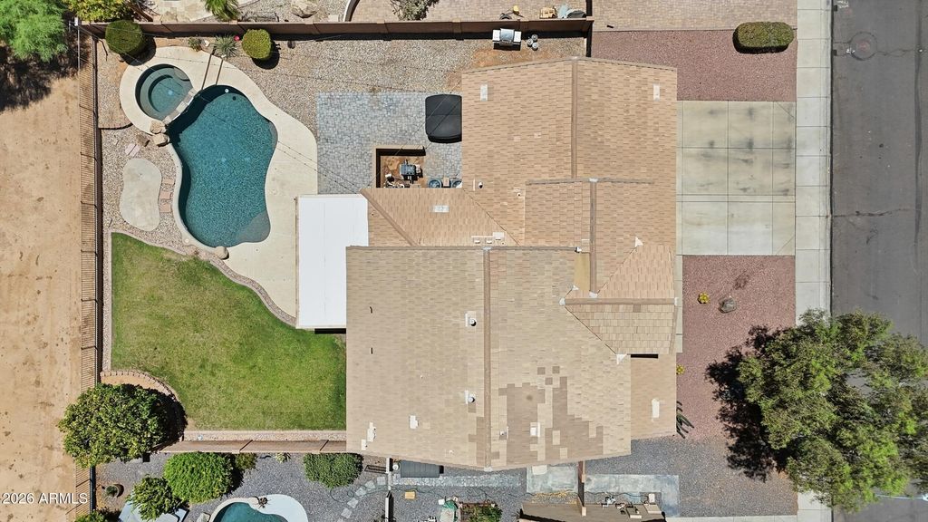 7407 W HONEYSUCKLE Drive, Peoria, AZ 85383 — photo 3