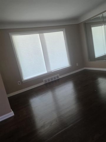 24051 Geneva Street, Oak Park, MI 48237