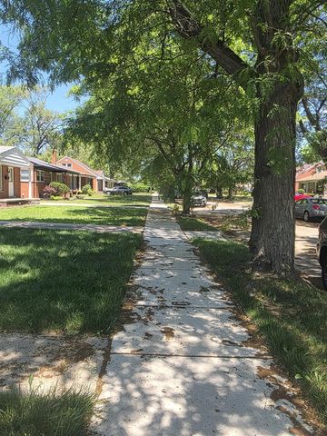 24051 Geneva Street, Oak Park, MI 48237