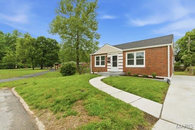 4615 Hatz Street, Northwoods, MO 63121