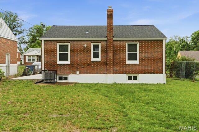 4615 Hatz Street, Northwoods, MO 63121