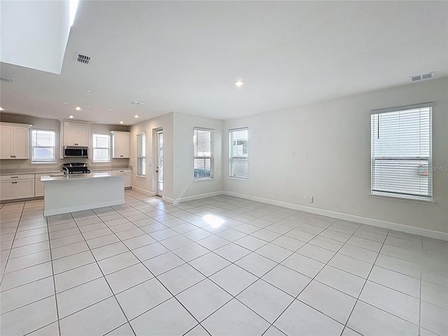 4624 PRAIRIE CREEK STREET, Winter Garden, FL 34787