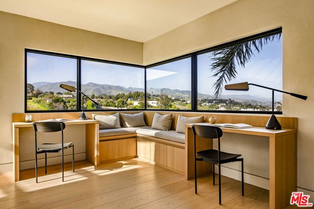 28869 Selfridge Drive, Malibu, CA 90265