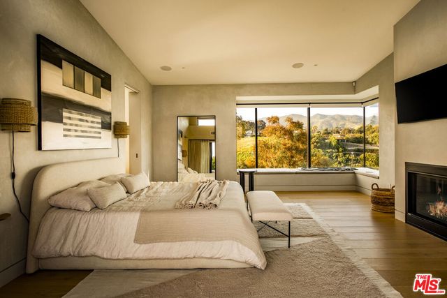 28869 Selfridge Drive, Malibu, CA 90265