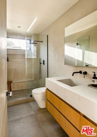 28869 Selfridge Drive, Malibu, CA 90265