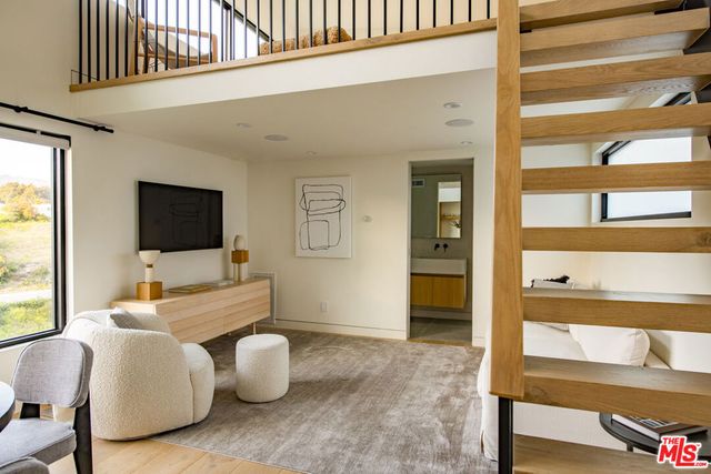 28869 Selfridge Drive, Malibu, CA 90265