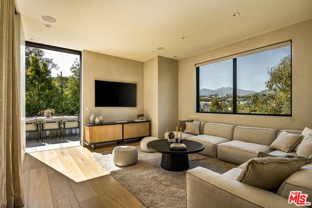 28869 Selfridge Drive, Malibu, CA 90265