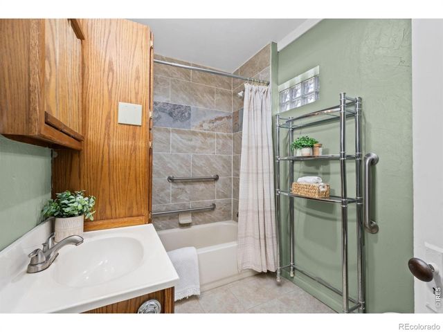 832 Gay Street, Longmont, CO 80501