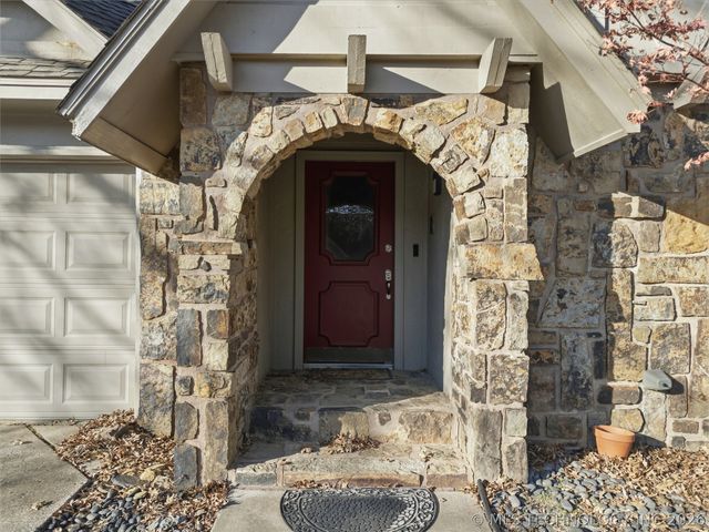 6211 E 77th Street, Tulsa, OK 74136