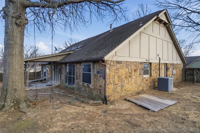 6211 E 77th Street, Tulsa, OK 74136