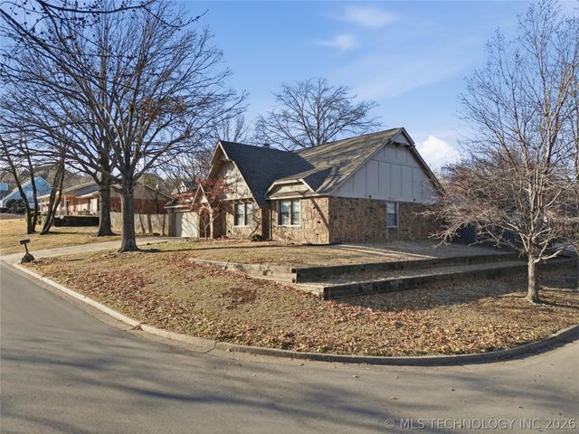 6211 E 77th Street, Tulsa, OK 74136