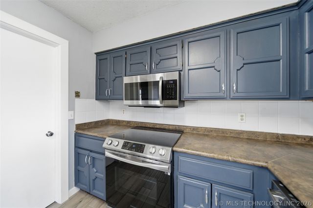 6211 E 77th Street, Tulsa, OK 74136