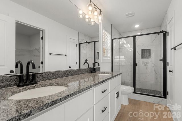 106 Indian Wells Court, Harmony, NC 28634
