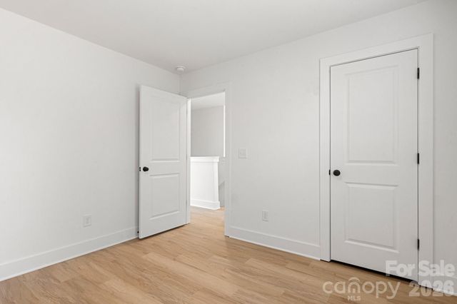 106 Indian Wells Court, Harmony, NC 28634