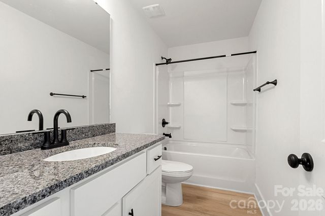 106 Indian Wells Court, Harmony, NC 28634