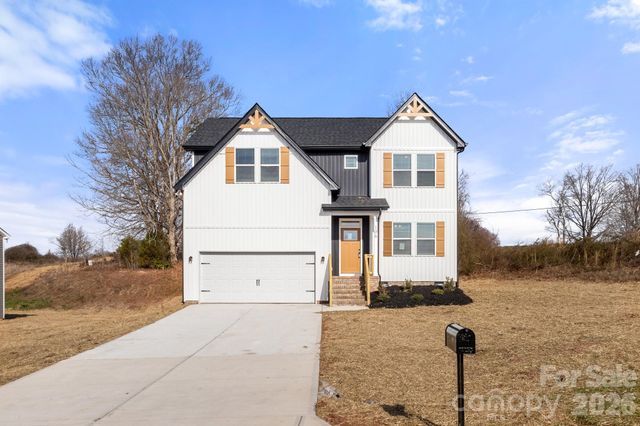 106 Indian Wells Court, Harmony, NC 28634
