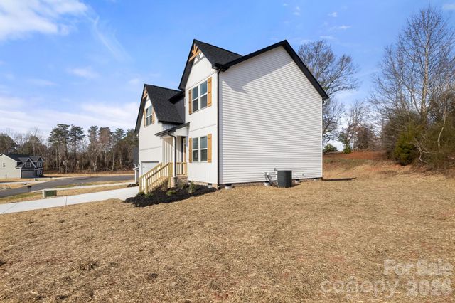 106 Indian Wells Court, Harmony, NC 28634