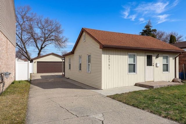 30791 Alger Street, Madison Heights, MI 48071